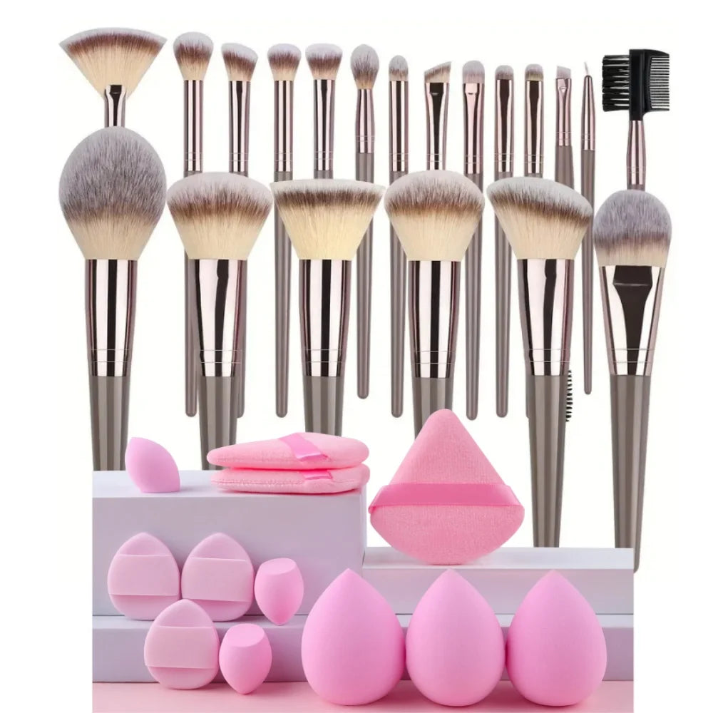 Perfectly Packed – Pro Brushes for All Looks