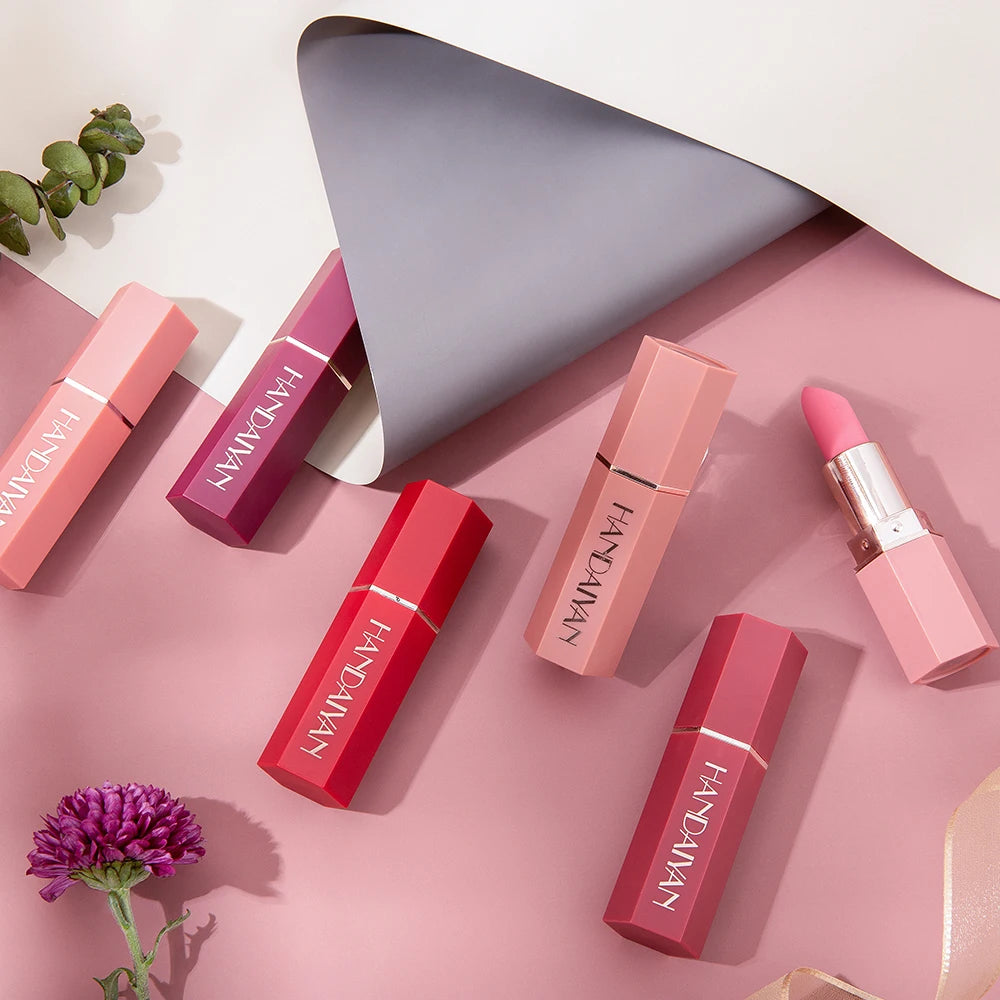 6-Color Matte Lipstick – Vibrant & Long-Lasting