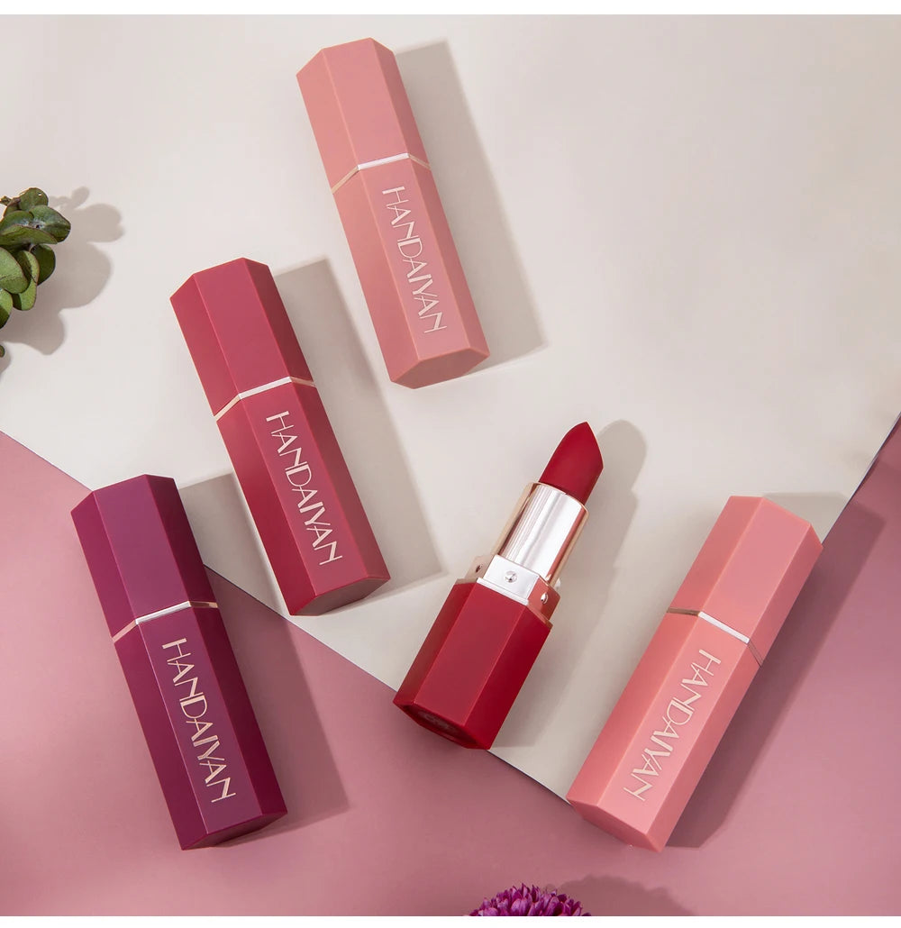 6-Color Matte Lipstick – Vibrant & Long-Lasting