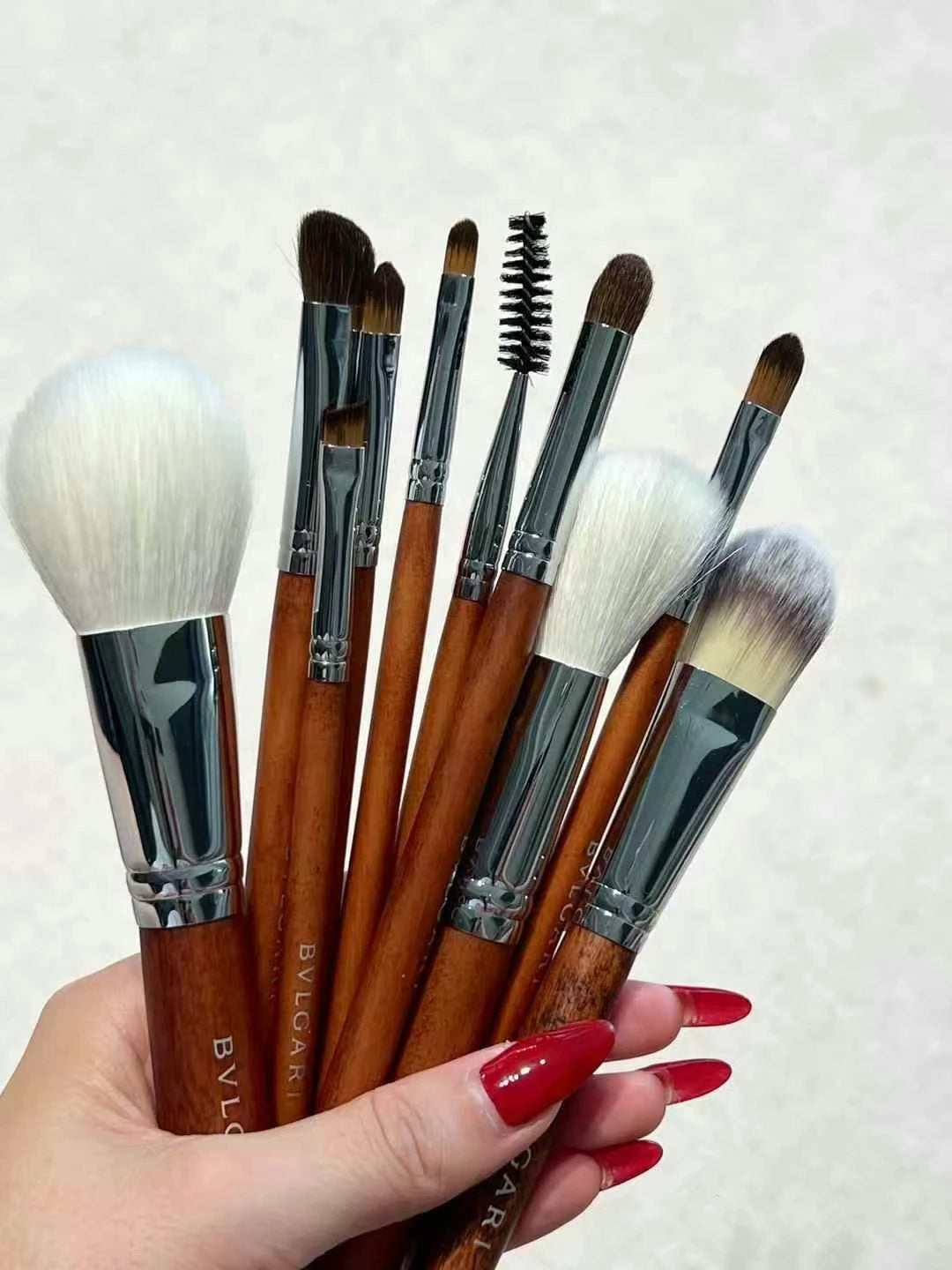 Elegant Brush Set – Wood & Leather