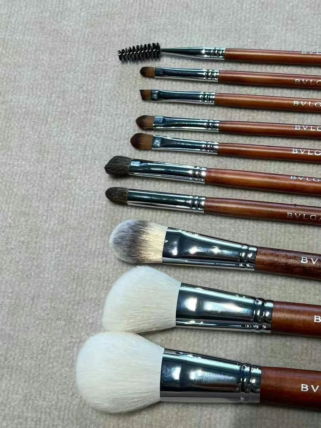 Elegant Brush Set – Wood & Leather