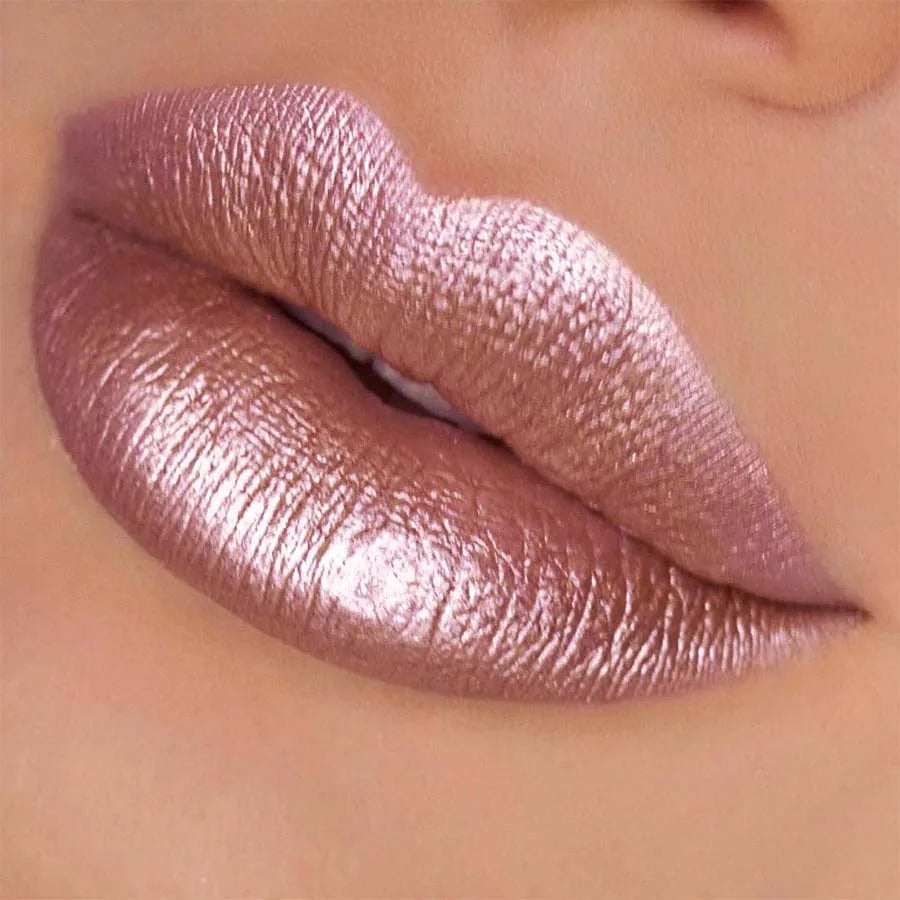 Shiny, Sparkly, Stunning – Your Go-To Party Lip