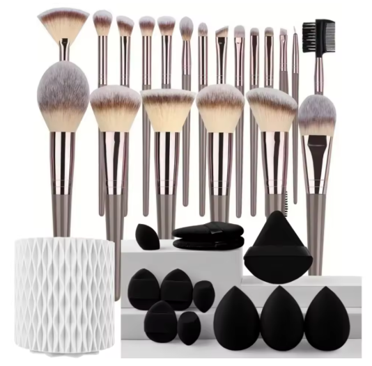 Perfectly Packed – Pro Brushes for All Looks