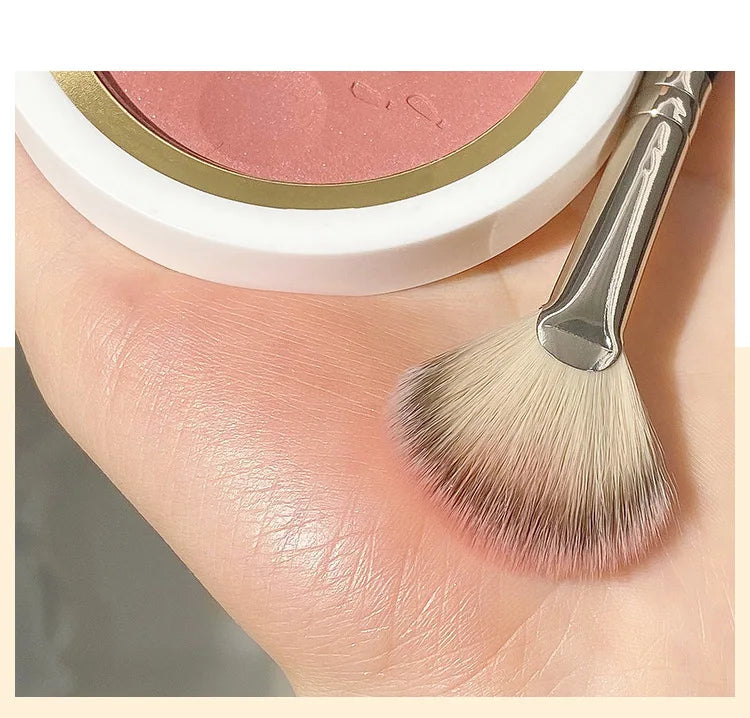 2-in-1 Highlighting Brush – Blusher & Powder